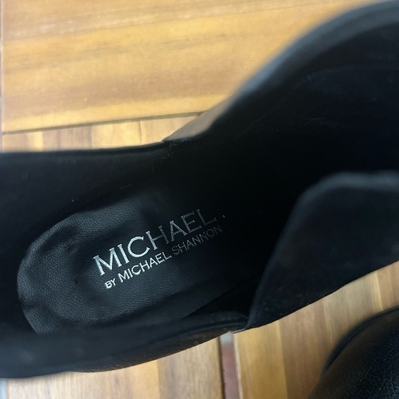 Michael Shannon Womens Black Booties - Picture 5 of 7